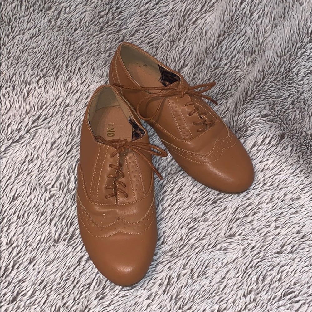 Super cute No Call brand Oak Street shoes 😍
